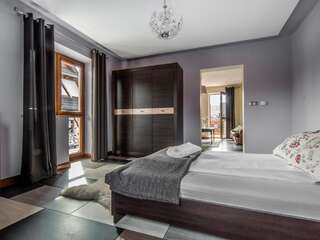 Отели типа «постель и завтрак» Villa Magnat Бялка-Татшаньска Апартаменты с балконом-1